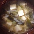 H♡S's cooksnap of when they made えのきと若布の甘麹味噌汁.