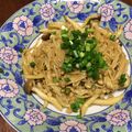 ゆう28同居嫁's cooksnap of when they made えのきとしめじのガーリックバター♪.