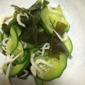 ふもふーもふも's cooksnap of when they made きゅうりとワカメとしらす干しの酢の物.