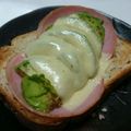 ☆shizu's cooksnap of when they made 美容にも◎アボガトハムチーズトースト♪.