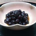 家庭料理っていいね's cooksnap of when they made 甘さ控え目！炊飯器で黒豆♪.