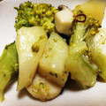 poohmoe13's cooksnap of when they made 新ジャガとエリンギのアヒージョ.