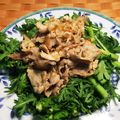 Susie845's cooksnap of when they made ココナッツオイルで☆春菊と豚肉の南国ご飯.