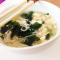 いっちゃん♥女子力's cooksnap of when they made 朝食に！ 早い 豆腐 ワカメの お吸い物.