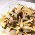 みるくここあ♪＊'s cooksnap of when they made 節約！豚と茸玉葱のしょうが焼き炒め.