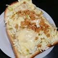 まきん家's cooksnap of when they made そぼろとキャベツのマヨトースト.