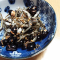 ゆんやともも's cooksnap of when they made 黒豆とかえりちりめんのごままぶし.
