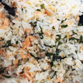 だいだいぴょん's cooksnap of when they made 簡単。鮭と大葉うまうまご飯。.