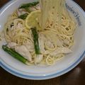 ☆やんちゃんママ☆'s cooksnap of when they made 蒸鶏とアスパラのレモンクリームパスタ♡*.