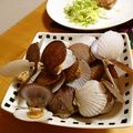 komutatata's cooksnap of when they made ホタテの稚貝ニンニクバター炒め.