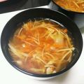 akilondon's cooksnap of when they made 簡単ニンジンエノキ☆スープ.