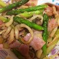 なすやん♪'s cooksnap of when they made きのこ&アスパラ&ベーコンのガリバタ炒め.