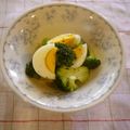 violets's cooksnap of when they made 食材2つ☆ブロッコリーとゆで卵のサラダ.
