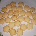 テテテコ's cooksnap of when they made 桜クッキー&いちごのスノーボール.