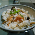 チョボー's cooksnap of when they made 塩鮭ときのこの混ぜご飯.