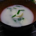 ゆうかりコアラ's cooksnap of when they made ✿うちの定番！じゃがニラの味噌汁✿.