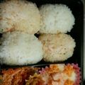 りらこちゃん25's cooksnap of when they made お弁当に♡かわいいちぎりむすび.