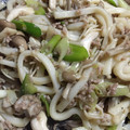 Annie★☆'s cooksnap of when they made 簡単！きのこのバター醤油焼きうどん.