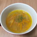 ゆり⋈'s cooksnap of when they made たまねぎとにんじんのコンソメスープ.