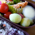 ゆいランラン's cooksnap of when they made 運動会！簡単！お弁当！冷凍ぶどう.