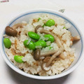 みやっちの母さん's cooksnap of when they made 簡単☆しめじと枝豆の炊き込みご飯.