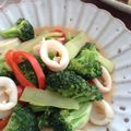 Tebow's cooksnap of when they made イカとブロッコリーのレモン炒め.