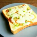 有ちん's cooksnap of when they made ●簡単！なめたけとネギのトースト●.