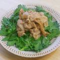 YUZVIO's cooksnap of when they made ココナッツオイルで☆春菊と豚肉の南国ご飯.
