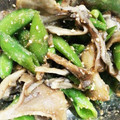 すこんこん's cooksnap of when they made マイタケとスナップエンドウの胡麻和え.