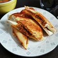 あっきー１２０７'s cooksnap of when they made アレンジ！肉みそとチーズのホットサンド.