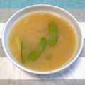 クック7N5XEW☆'s cooksnap of when they made 新玉ねぎto絹さやの味噌汁.