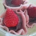 honey19's cooksnap of when they made 桜餅の皮で♡花咲く♪苺大福風の和スイーツ.