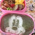ガッツキ虫's cooksnap of when they made 簡単！ミッキー☆キャラ弁・のり弁.
