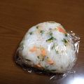 huto☆'s cooksnap of when they made 鮭と大葉のおにぎり.