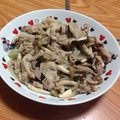 なみか☆'s cooksnap of when they made 豚コマ肉とキノコのこっくり炒め.