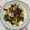 なか丸's cooksnap of when they made 牛肉と白ネギのオイスターソース炒め.