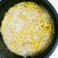 スイカが好物's cooksnap of when they made めんつゆで★生姜とえのきの炊き込みご飯.
