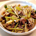 ビーちゃんマム's cooksnap of when they made 旬の食材♪ふきと豚肉、舞茸の甘辛煮.