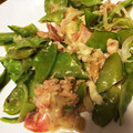 acomomo's cooksnap of when they made きぬさや＆ツナのとろ〜りチーズ.