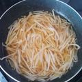 ちきakki's cooksnap of when they made 最速のもやしラーメン（もやしスープ）.
