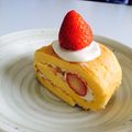 まり〜ちゃん's cooksnap of when they made ふわふわ苺ロールケーキ˙ᵕ˙⑅.