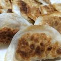 リラぴか's cooksnap of when they made 餃子の皮で★納豆包み焼き.