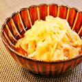 Dellaたん's cooksnap of when they made 新玉ねぎとさきいかのポン酢和え.