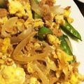 サク花's cooksnap of when they made スナップエンドウとツナの炒め物.