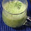 yummy?'s cooksnap of when they made 小松菜、大葉、バナナ、キウイのスムージー.