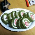 とるーぱー's cooksnap of when they made ひな祭りカラー♪苺と桜の抹茶ロールケーキ.