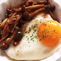 Hikaru_s's cooksnap of when they made 簡単ランチ♩きのこの半熟とろーり丼*.