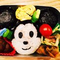 ☆YKSS☆'s cooksnap of when they made 簡単キャラ弁当♪ミニーちゃん【ミッキー】.
