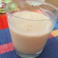 ♪USAGI♪'s cooksnap of when they made 黒ゴマ豆乳きなこのバナナスムージー.