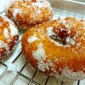 monheart's cooksnap of when they made 揚げパンの様なふわふわドーナッツ.